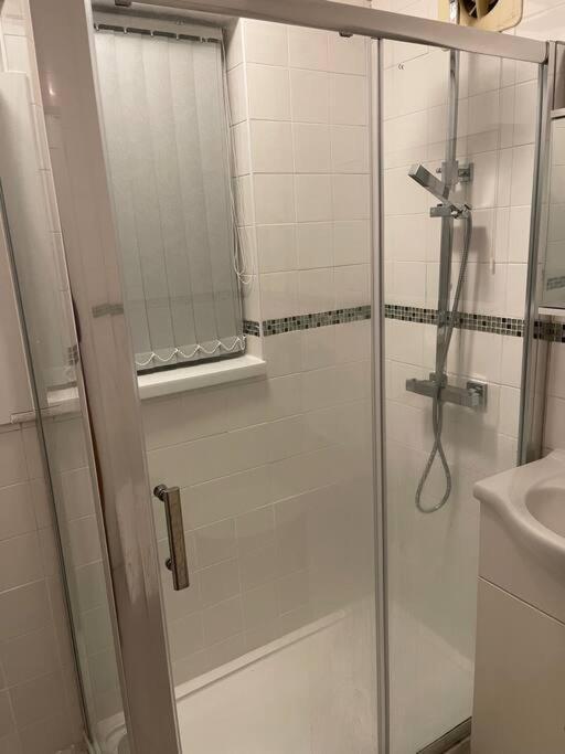 Large Beautiful 3 Bed House In City Of Бирмингем Экстерьер фото